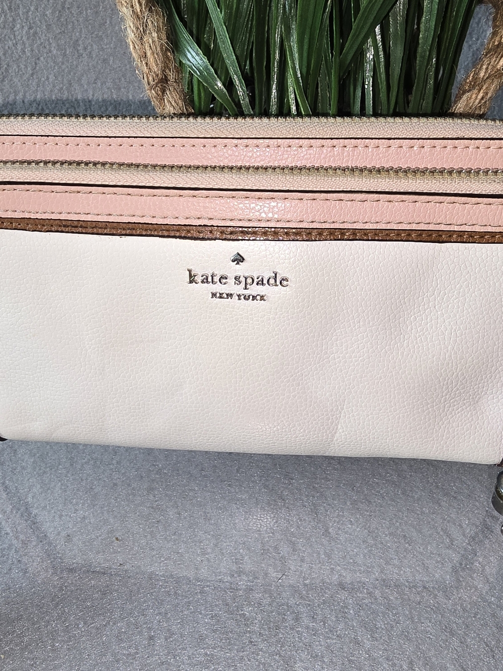 Kate Spade Pink & White Leather Crossbody Wallet Spring colors - Picture 11 of 12